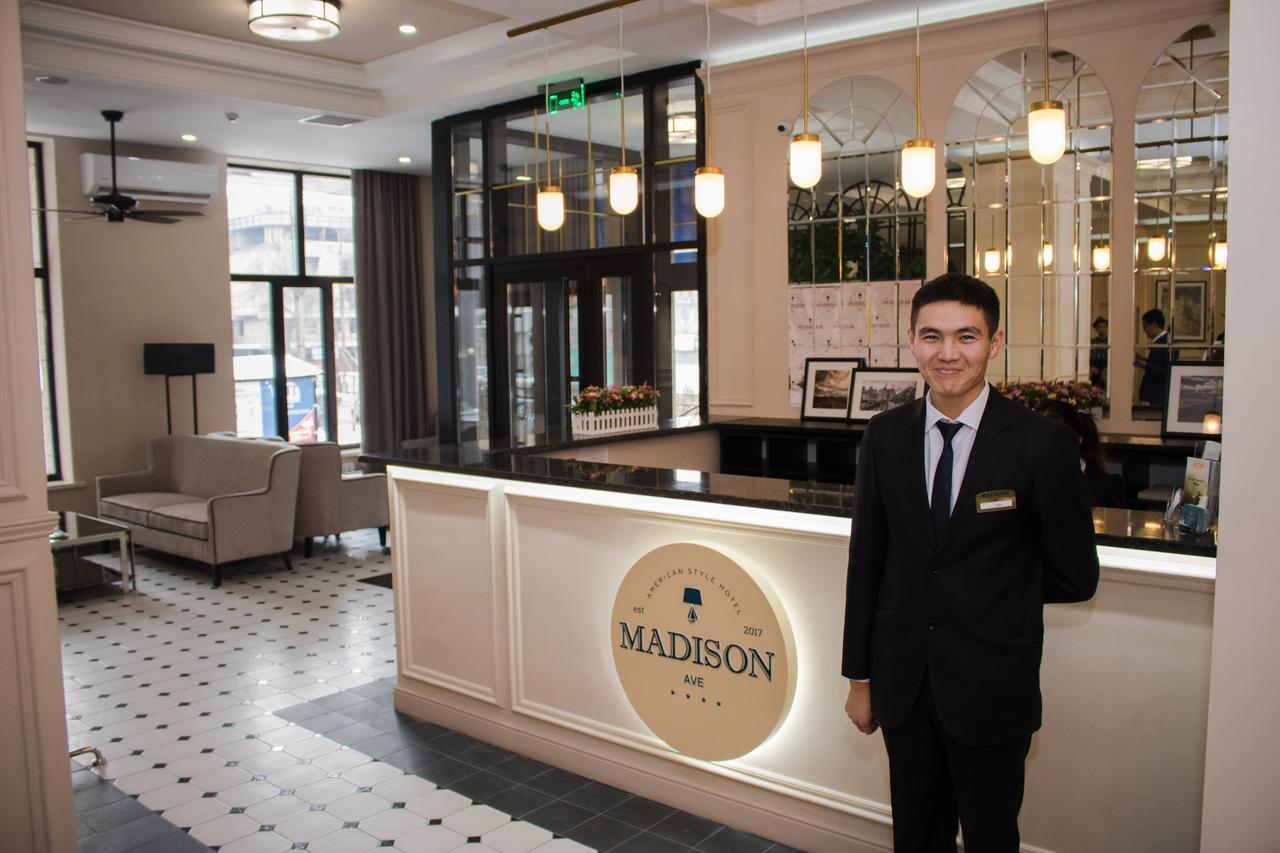 Madison Ave Hotel Bishkek Exteriör bild