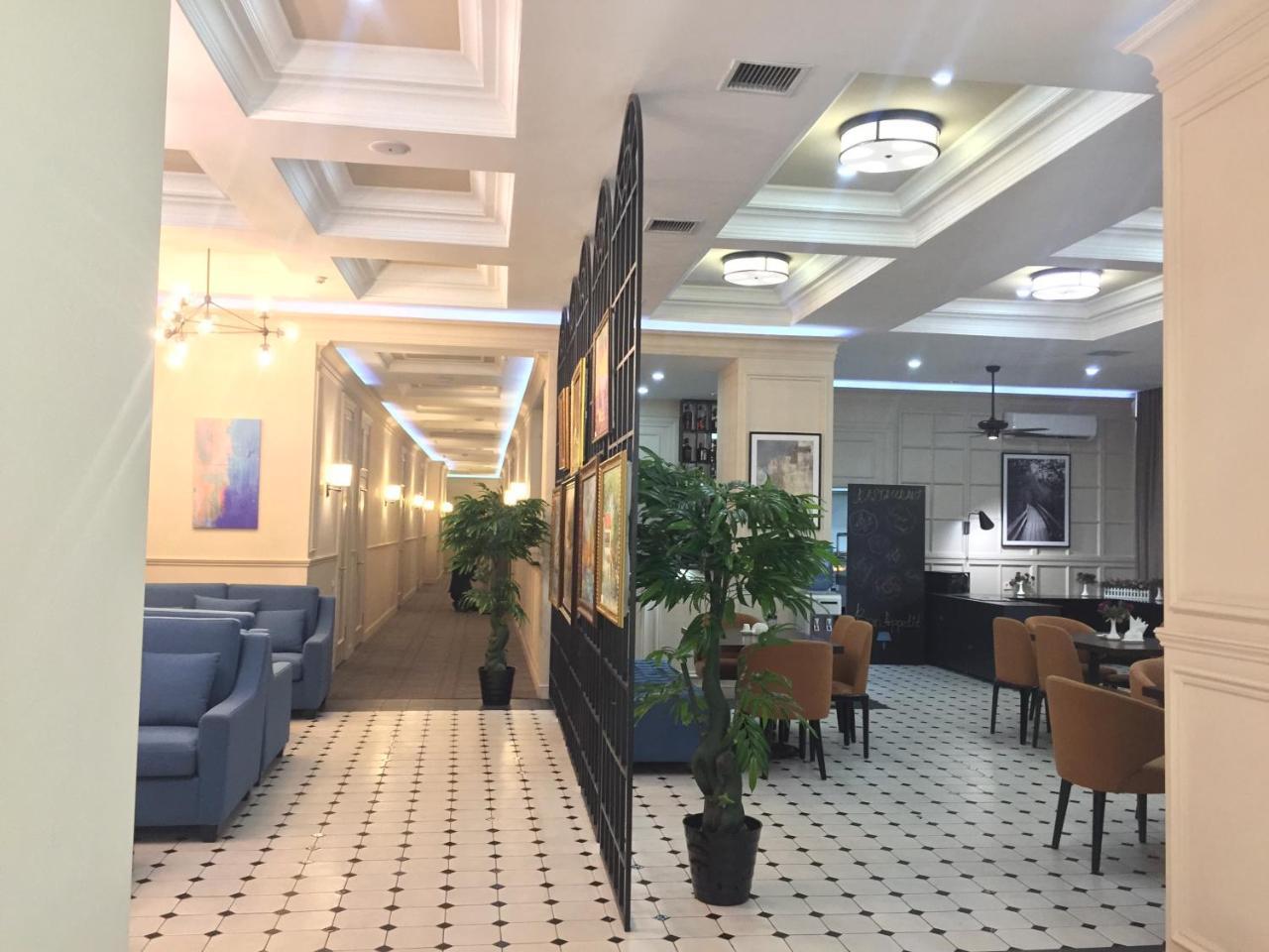 Madison Ave Hotel Bishkek Exteriör bild